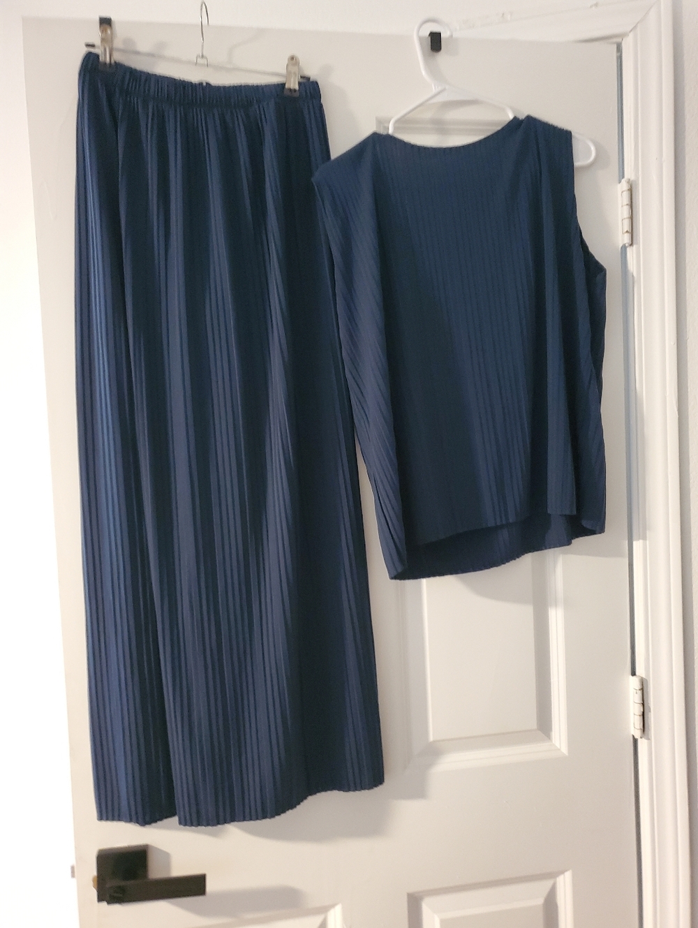 Uniqlo Navy Pleated 2 Piece Set